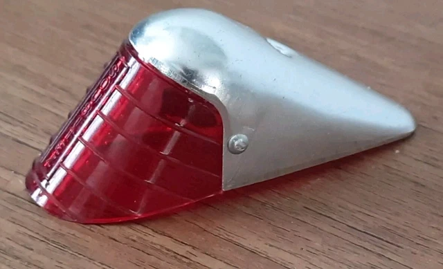 Cabochon Feu Arrière SOUBITEZ Catalux 6 Rouge NEUF NOS avec Vis Vintage 50-60✨ | eBay Cabochon Feu Arrière SOUBITEZ Catalux 6 Rouge NEUF NOS avec Vis Vintage 50-60✨ | eBay