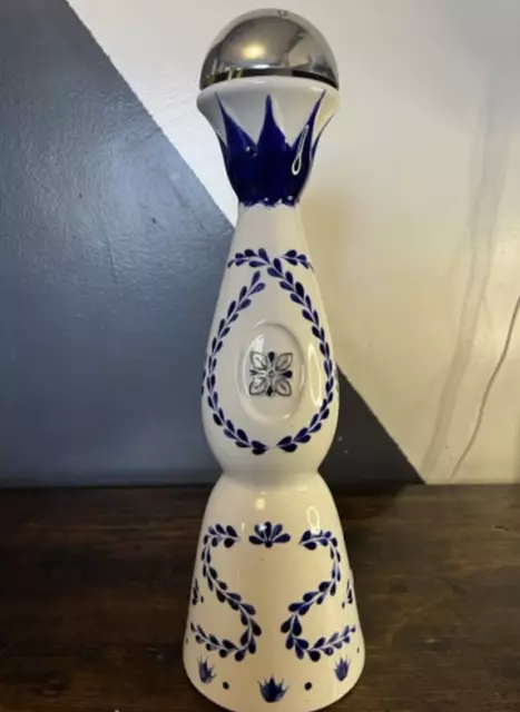 EMPTY Clase Azul Reposado Tequila Hand Painted 750 ml Bottle Decanter