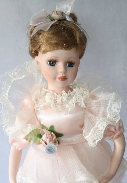 Poupée en porcelaine musicale - Décoration