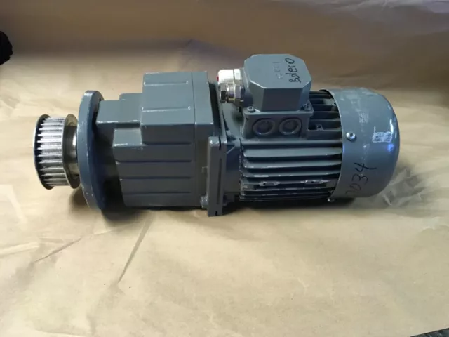 LENZE 3-Mot EN60034 MOTOR+GEARBOX GST04-2M VCK 071C32/MDEMAXX 071-32 (KB)