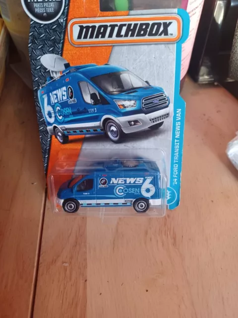 Matchbox '14 Ford Transit News Van Blue USA Long Card DVK28 2017