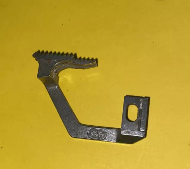 *Used* 323-830-034-W&G Pegasus-Feed Dog-For Sewing Machines-Free Shipping*