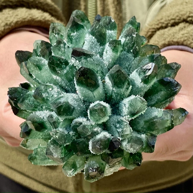 1.36了LB  New Find Green Phantom Quartz Crystal Cluster Mineral Specimen Healing