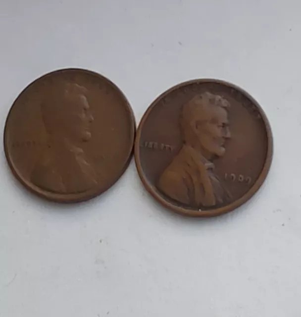 2 First Year Coins-1909 VDB & 1909 P Lincoln Wheat Cent Circulated Brown Pennies