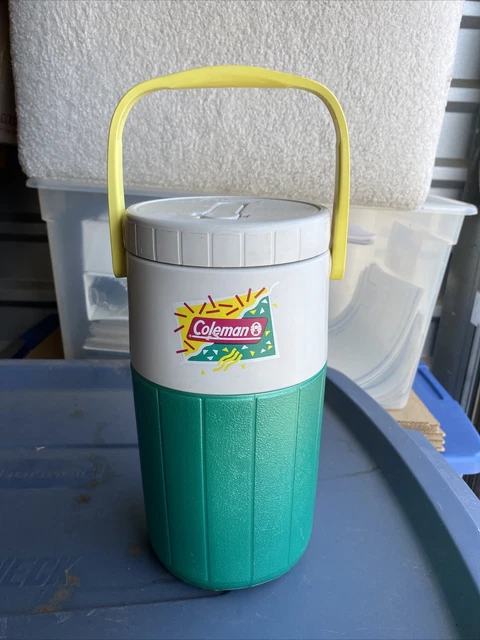Vintage Coleman Water Jug Cooler Polylite 1/2 Gallon 5590 Jug Green. 1990 rad