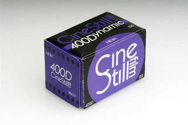 Cinestill 400D 135/36 Iso 400 C-41 Daylight Color Film (1709405740)