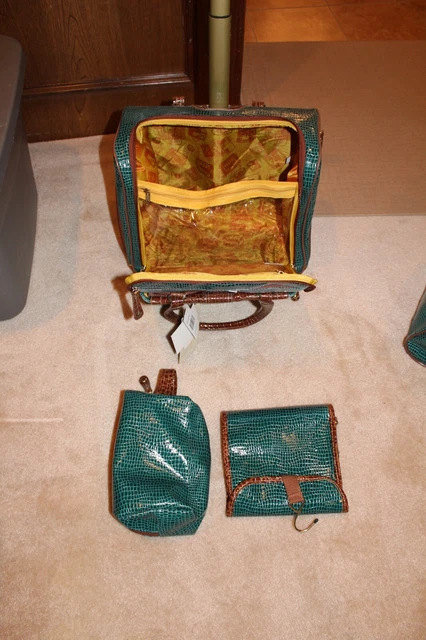 Samantha Brown 4 Peace Luggage Set-Sea Glass/Camel- Under Seat Bag and Dowel Bag 6