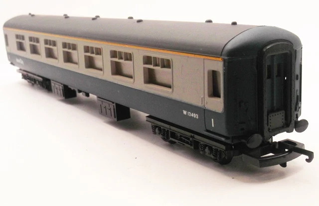 LIMA OO - Mk2 Mk2d FK Corridor All First 1st Coach - BR blue & grey ...