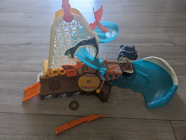 Hot wheels discount shark park