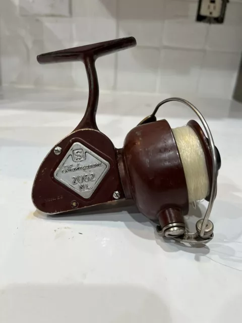 VTG SHAKESPEARE 2062 Spinning Reel Royal Maroon Made In The USA $15.00 -  PicClick