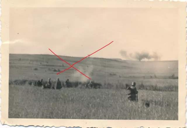 Nr 5681 privat Foto Deutsche Soldaten Mai 1940 Einmarsch Angriff Frankreich