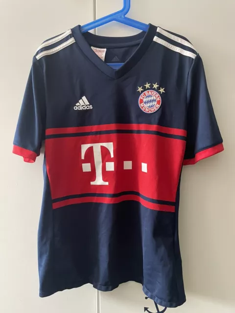 FC Bayern Trikot 2017/18 Auswärts, Größe 152, Guter Zustand