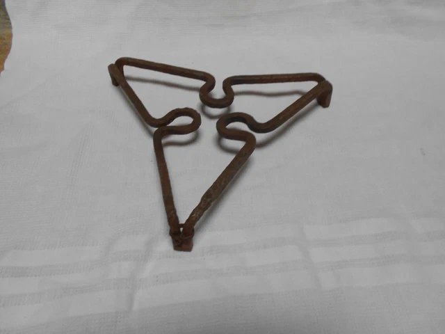 DESSOUS DE MARMITE Plat ANCIEN en fer forgé art populaire EUR 15,00 - FR