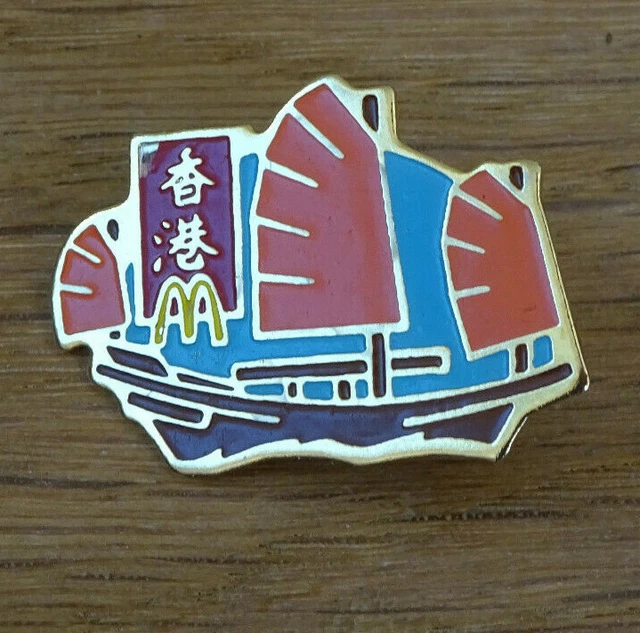 PIN'S ARTHUS BERTRAND Mc Donald's MOSCOU MOCKBA RUSSIE Mc Do Mac Donald