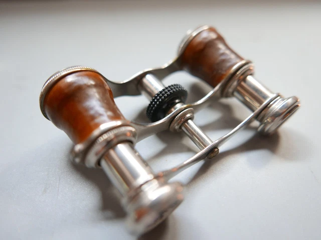 Ancienne Paire De Jumelles De Theatre Gaine Cuir  Binocular
