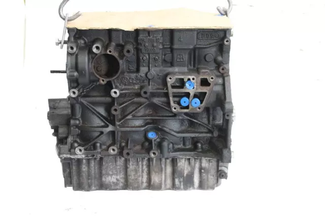Le bloc moteur Skoda FABIA 2 Combi 5J CAYC 03L103011AK 03L105021A  diesel 07434