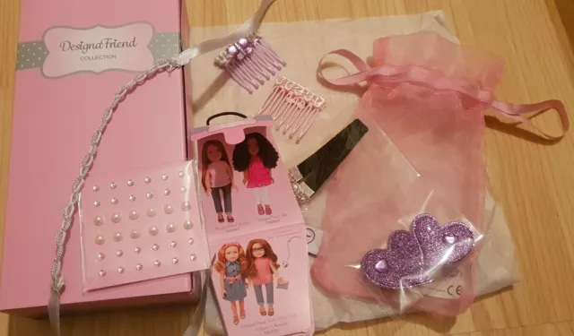 DESIGN A FRIEND Accessories Set For Designafriend Doll chad valley