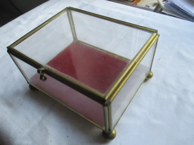 Altes Schmuckkästchen Tinket Box Minni Vitrine Messing Glas Art Déco 9 x11,5x5,5