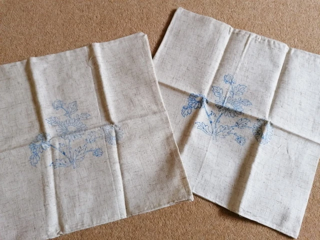 2 Vintage Kissenbezüge zum Sticken, vorgedruckt, guter Zustand