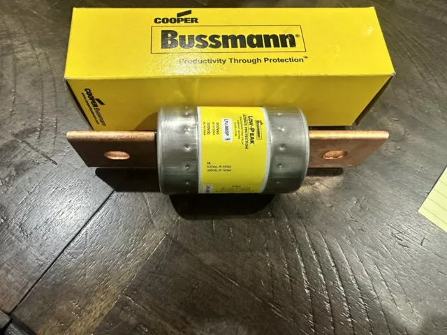 Bussmann Cooper LPJ-300SP Fuse 300 Amp  600VAC LOW-PEAK JTD-300 AJT300 NEW