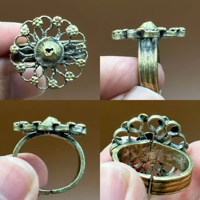 Wonderful Ancient Roman Unique Flower Pattern Bronze Ring