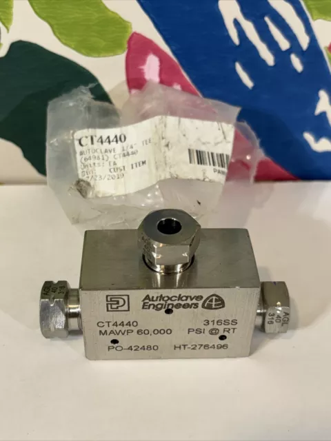 CT4440 Autoclave Engineers High Pressure 1/4" Tee Fitting MAWP 60,000 PSI 316SS