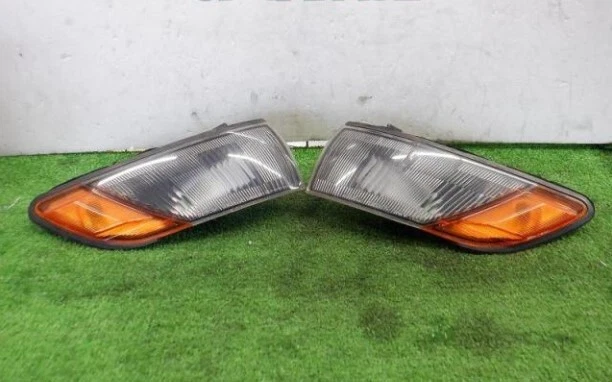 JDM Nissan Silvia S13 240sx 200sx Turn Signal Corner Light RIght Left 89-94 Used JDM Nissan Silvia S13 240sx 200sx Turn Signal Corner Light RIght Left 89-94 Used