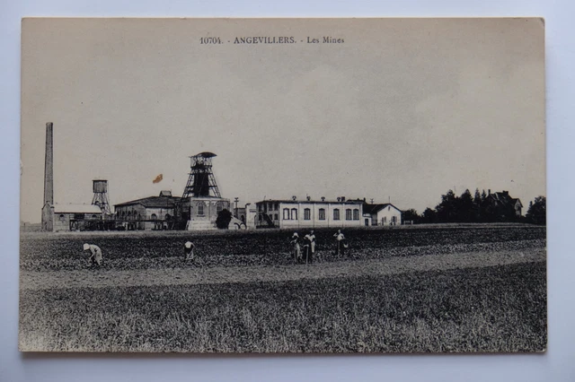 Cpa 57 Angevillers Les Mines Moselle Usine Personnages