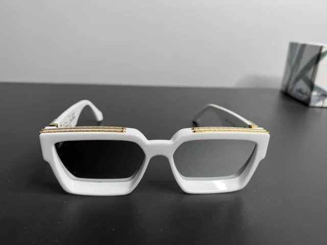 louis-vuitton millionaire sunglasses white