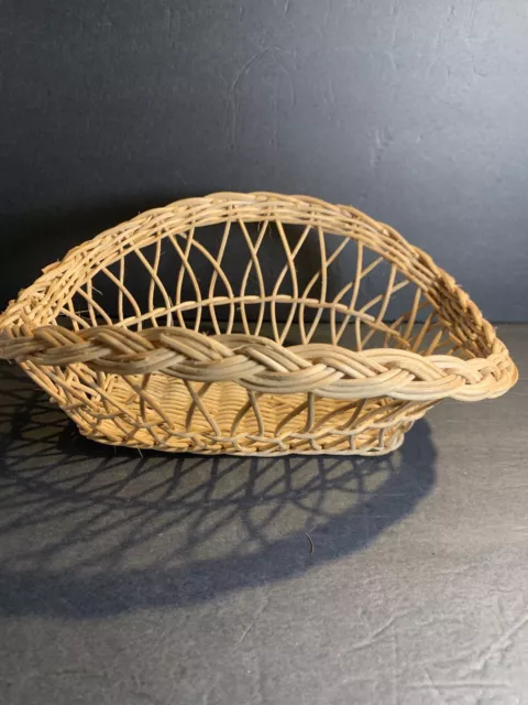 Vintage Woven Wicker Bread Basket~10”x9” Rustic French Country Farmhouse~Harvest
