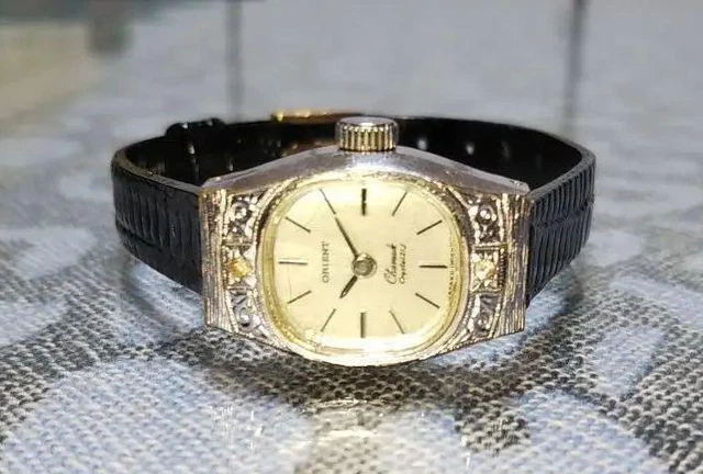 Montre Ancienne Mécanique Pour Femme Waltham - Ton Or - Vintage - Occasion