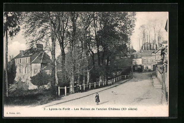 CPA Lyons-la-Forêt, Les Ruines de l´ancien Château XIe siècle