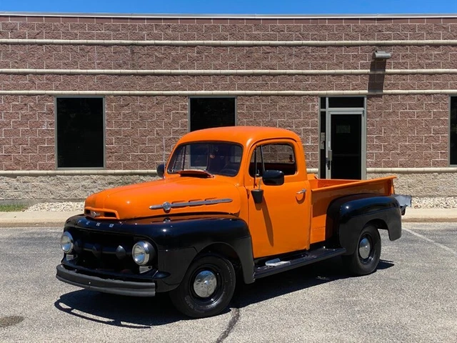 1952 F-100