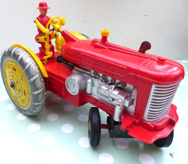 VINTAGE LOUIS MARX Farm Tractor battery operated Working 10x7" Plastic