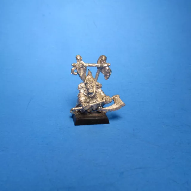 GW Warhammer Fantasy Night Goblin Boss w/ Great Weapon OOP Metal  i30