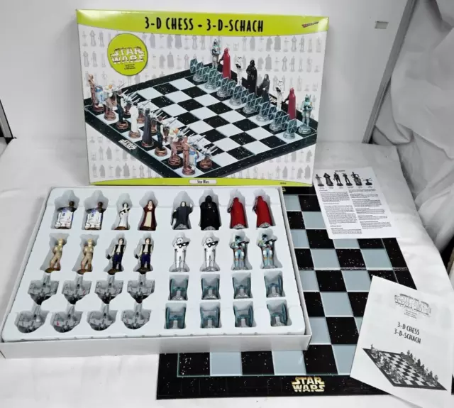 STAR WARS 3D Chess Game by A La Carte. Complete, fab condition - U50