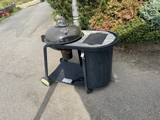 B Q BLOOMA KINLEY Charcoal Kettle Trolley Barbecue 135.00