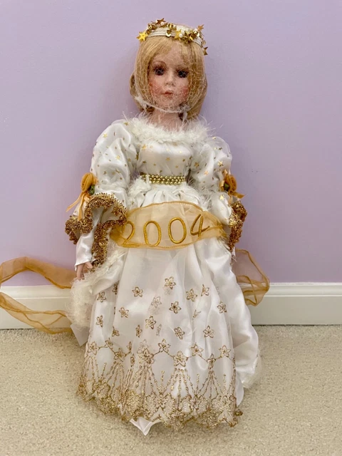 Heritage Signature Collection 2004 Porcelain Angel Doll Item #80017. New 4