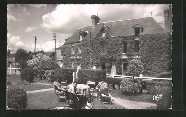 CPA Aint-Michel-des-Andaines, Auberge de la Bruyère et son jardin 1953