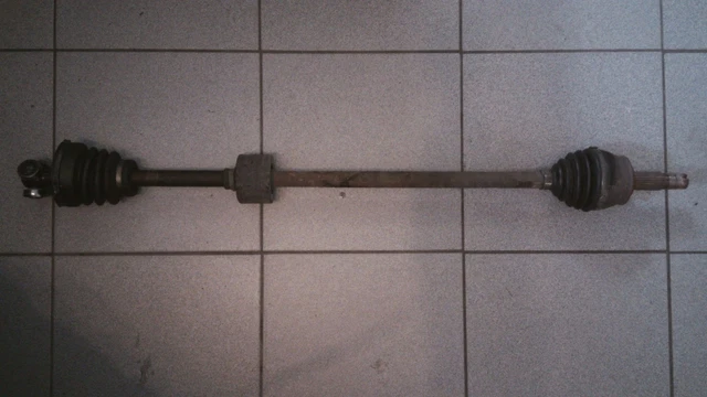 Albero Motore Anteriore Destro Alfa Romeo 146 1.4 Twin Spark 76 KW 103 PS 165354 Km