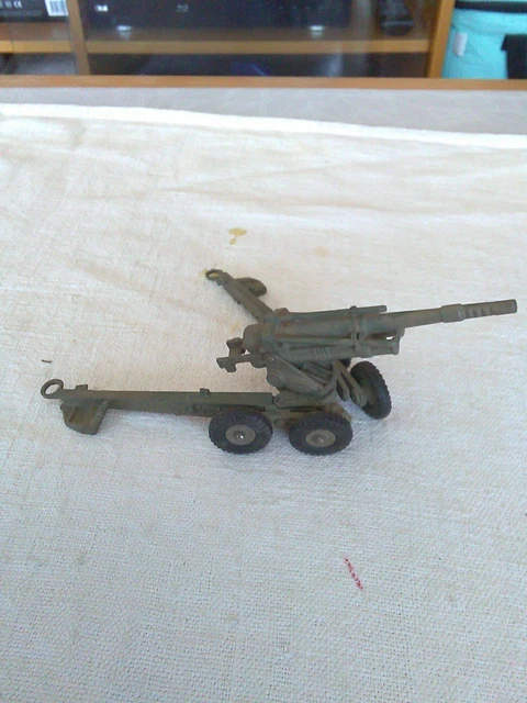 A boxed French Dinky Toys No. 80E Obusier .155 A.B.S. Gun, Nr M-M, box