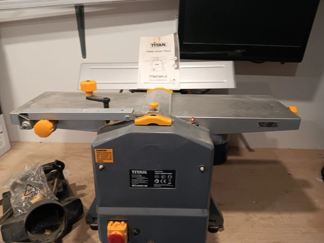 Titan ttb579pln 204mm planer thicknesser 230v deals