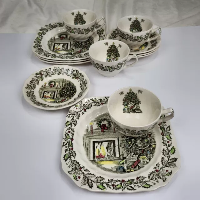 Rare Johnson Brothers Merry Christmas Luncheon Snack Plates 12 Pc Service for 4