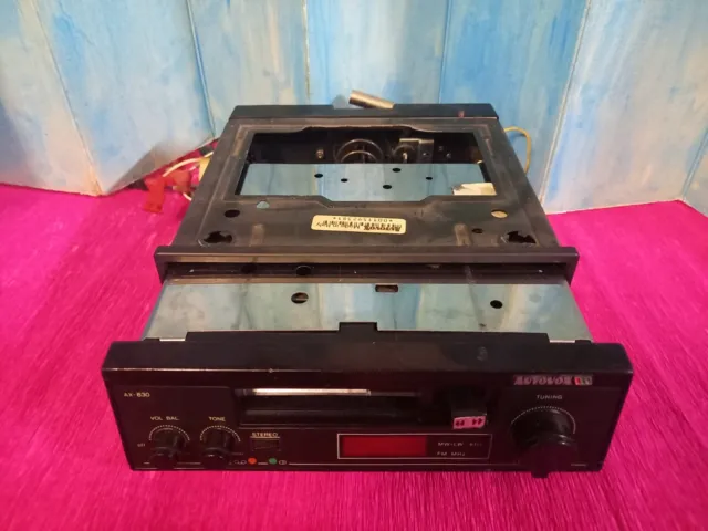 Autoradio FMStereo con cassetta AUTOVOX AX-830 anni 80  (era Voxson) 2