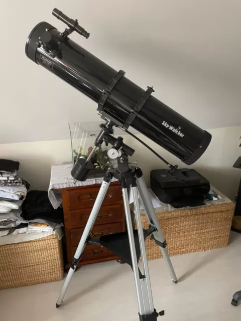 telescope SkyWatcher Newton 130/900 équatoriale EQ2 motorisée en AD