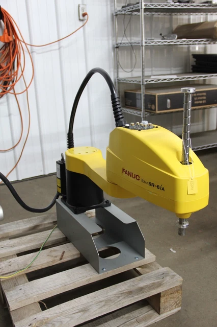 FANUC Robot SR-6iA with Controller