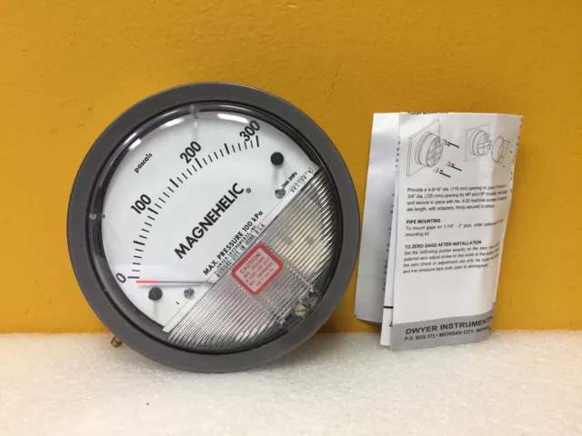 Dwyer 2000-300Pa 0 to 300 Pa, 100 kPa Differential Pressure Gauge + Manual. New!