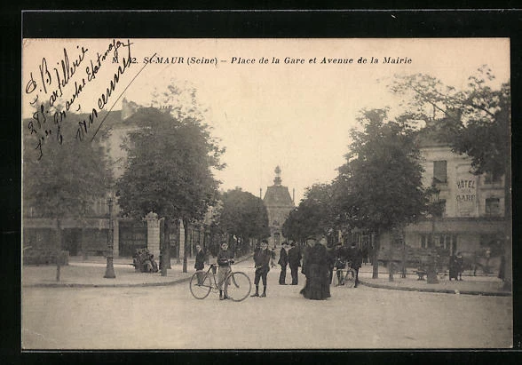 CPA St-Maur, Place de la Gare et Avenue de la Mairie