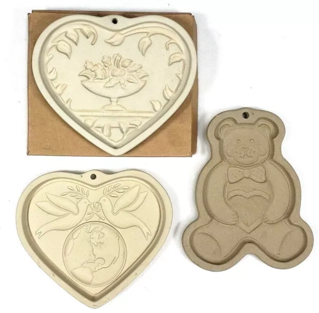 The Pampered Chef Clay Cookie Mold Set of 3 Teddy Bear Heart Peace Come To Table
