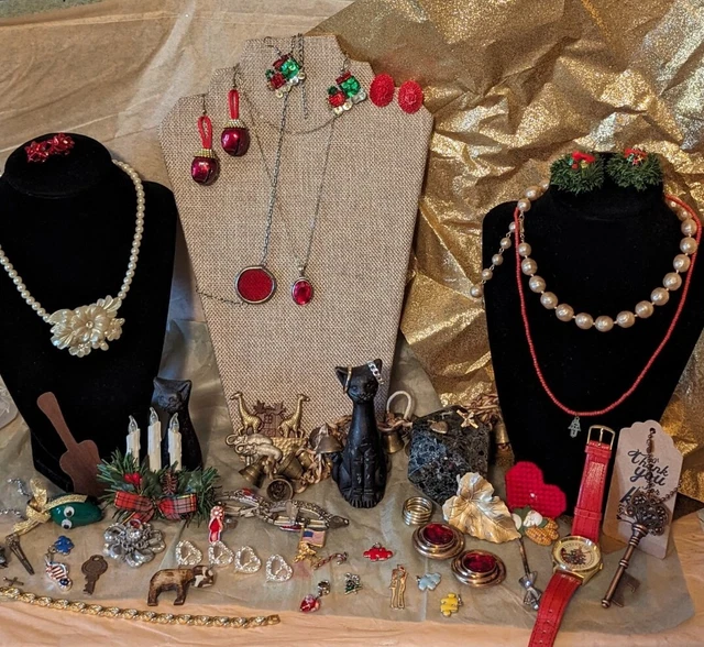 All vintage Christmas jewelry lot